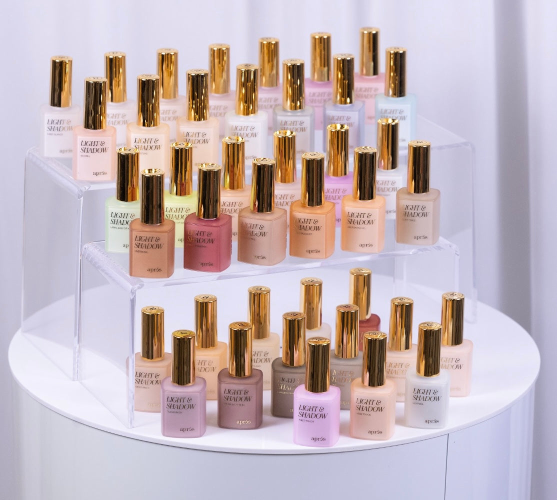 Aprés: Light & Shadow Collection